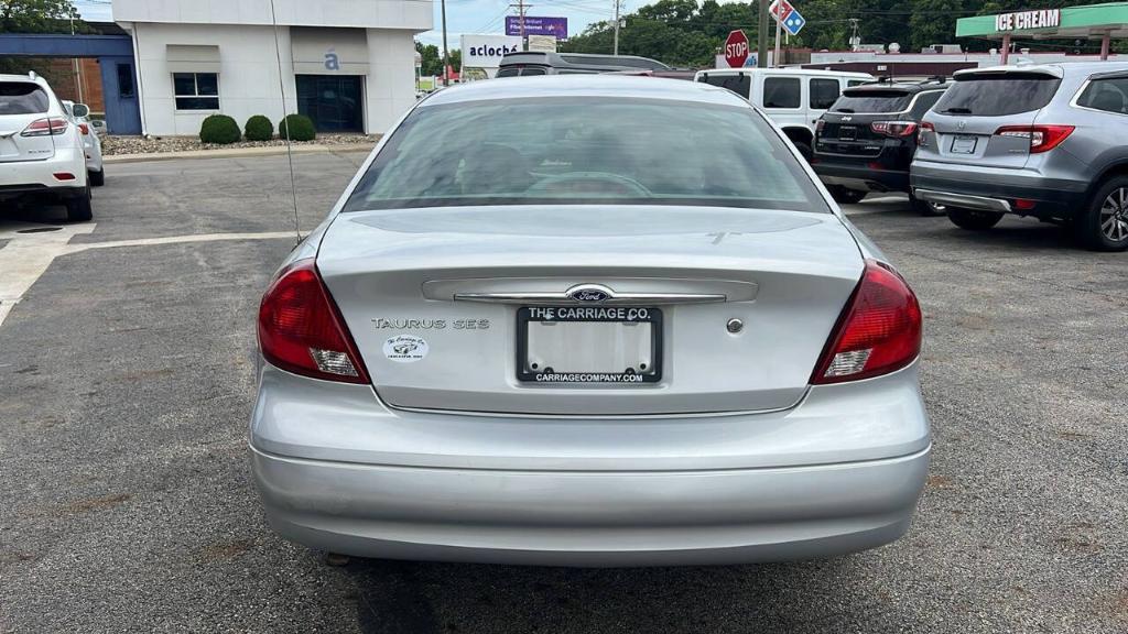 used 2001 Ford Taurus car, priced at $3,900