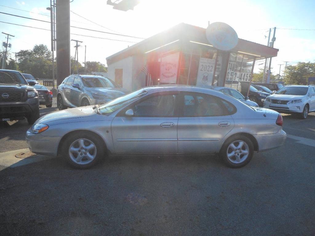 used 2001 Ford Taurus car, priced at $4,900