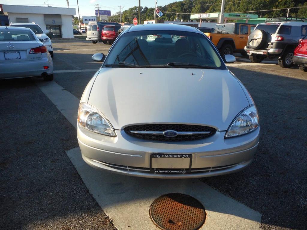 used 2001 Ford Taurus car, priced at $4,900