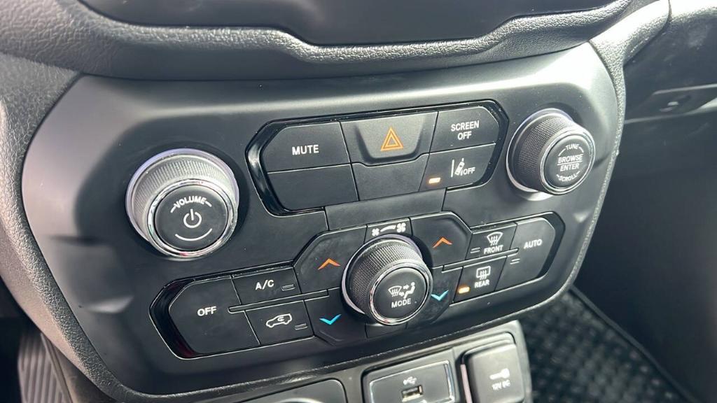 used 2021 Jeep Renegade car, priced at $16,900