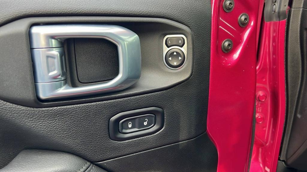 used 2021 Jeep Wrangler Unlimited car, priced at $35,900