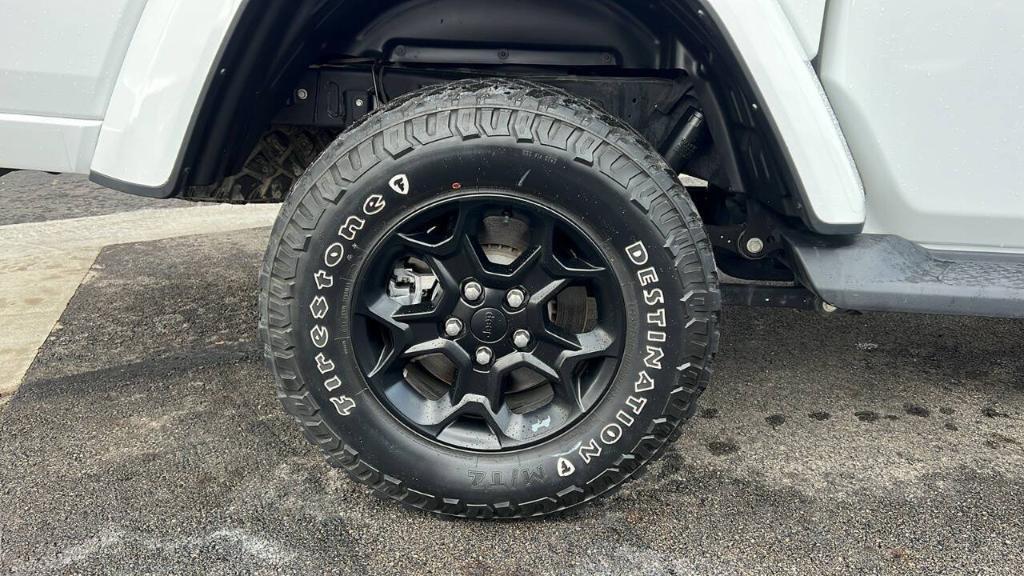 used 2023 Jeep Gladiator car, priced at $32,900