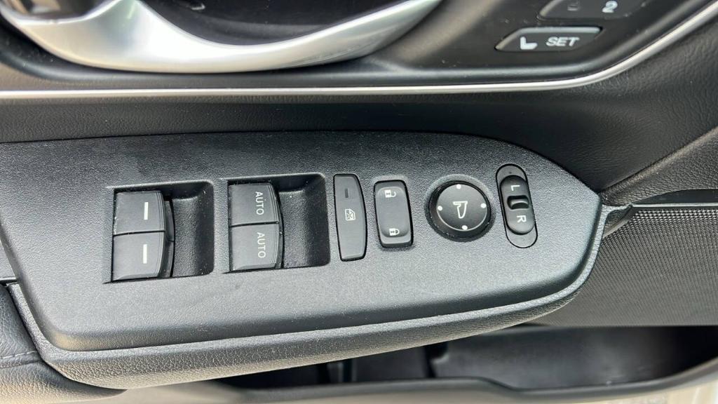 used 2020 Honda CR-V car, priced at $23,900