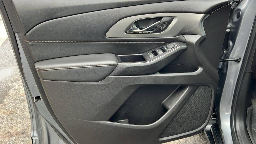 used 2019 Chevrolet Traverse car, priced at $12,900