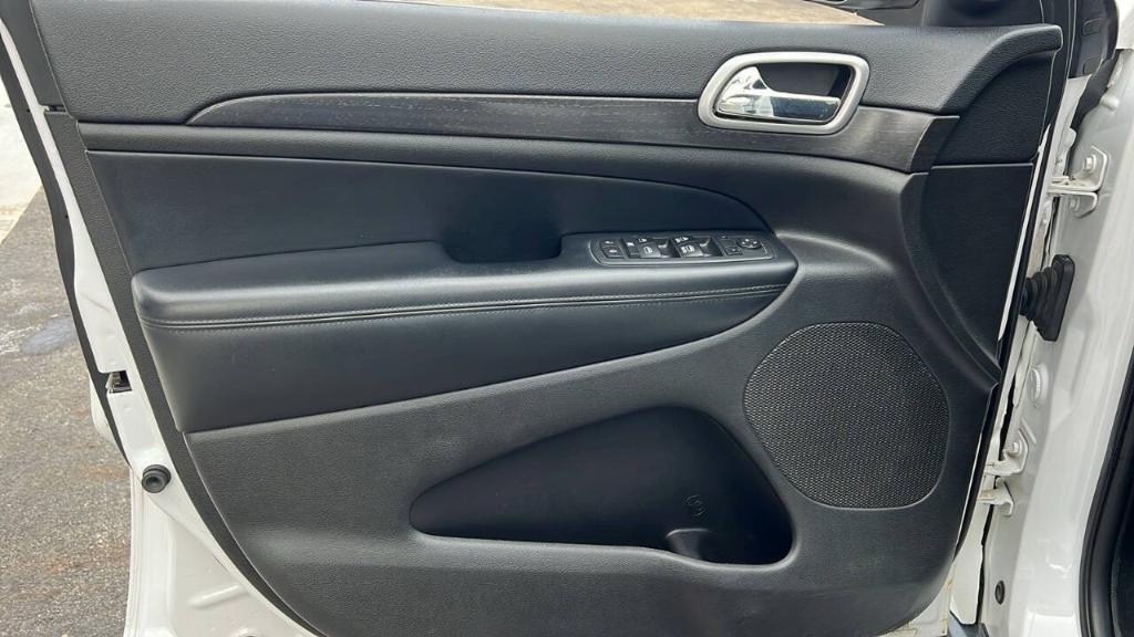 used 2018 Jeep Grand Cherokee car, priced at $14,900