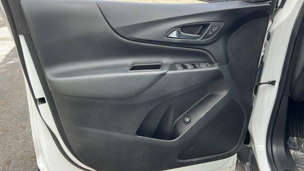 used 2021 Chevrolet Equinox car, priced at $14,900