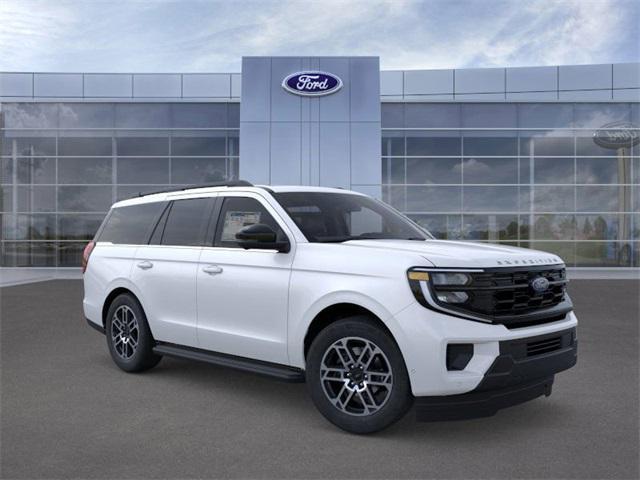 new 2025 Ford Expedition car, priced at $74,424
