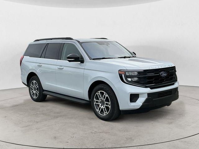 used 2025 Ford Expedition car, priced at $59,998