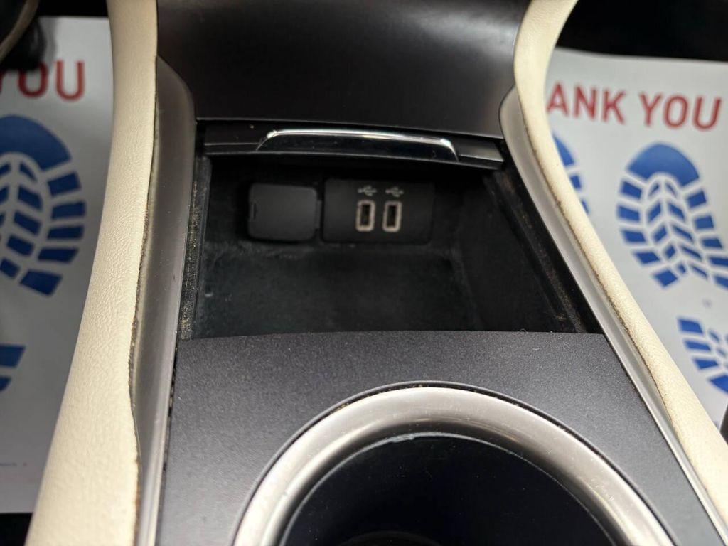 Ingot Silver Metallic 2016 Lincoln MKC Select