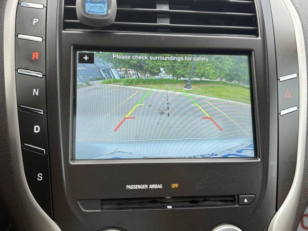 Ingot Silver Metallic 2016 Lincoln MKC Select