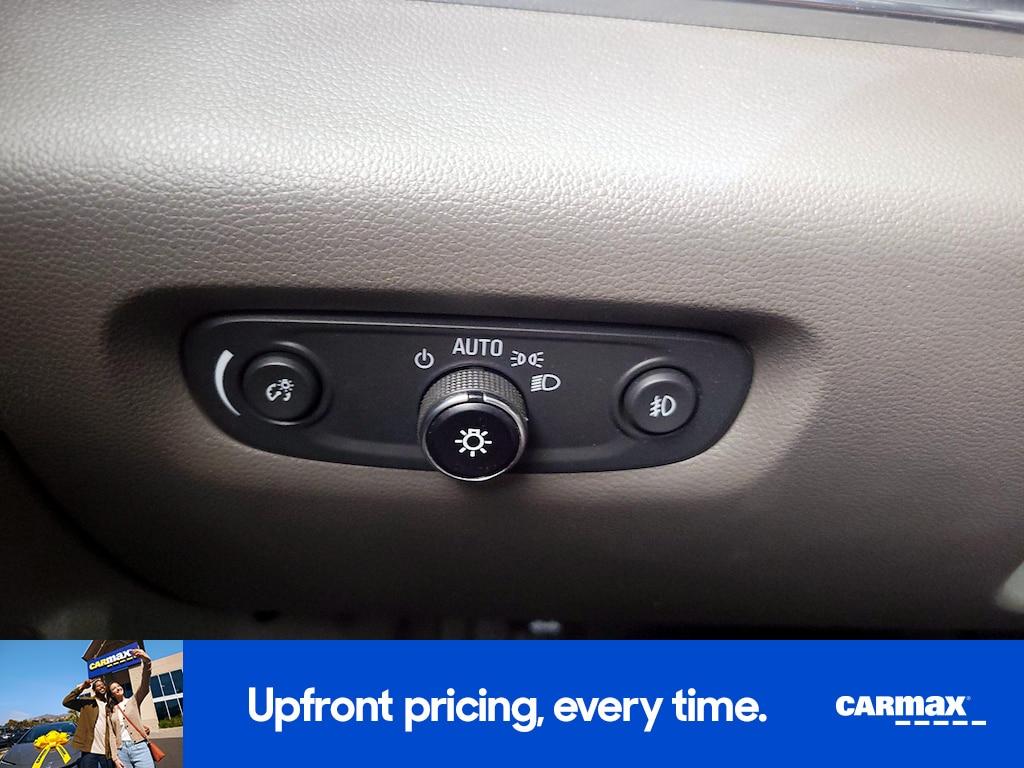 used 2020 Chevrolet Traverse car, priced at $23,998