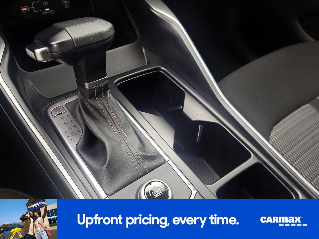 used 2025 Kia Sorento car, priced at $28,998