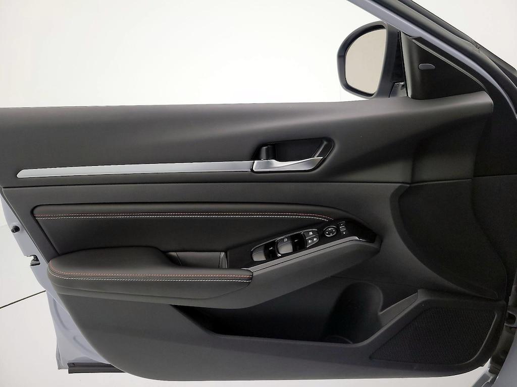 used 2023 Nissan Altima car, priced at $24,998