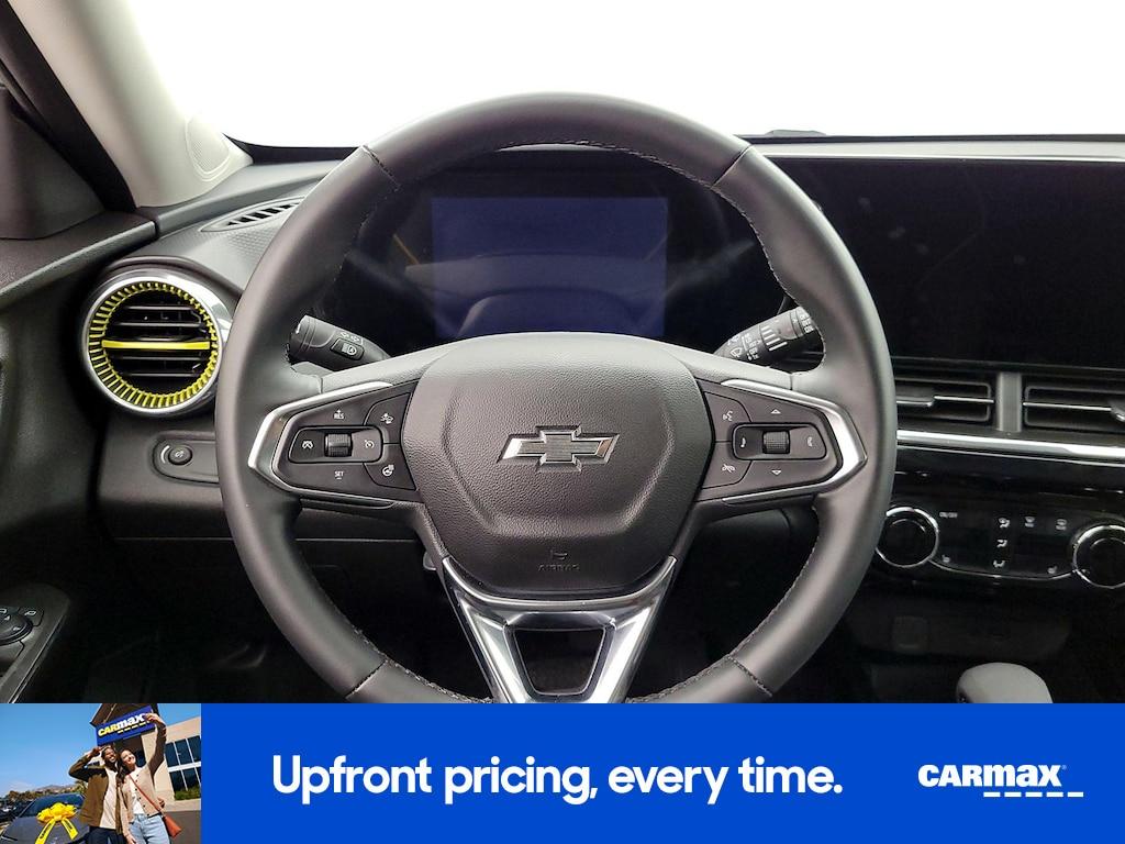 used 2025 Chevrolet Trax car, priced at $24,998