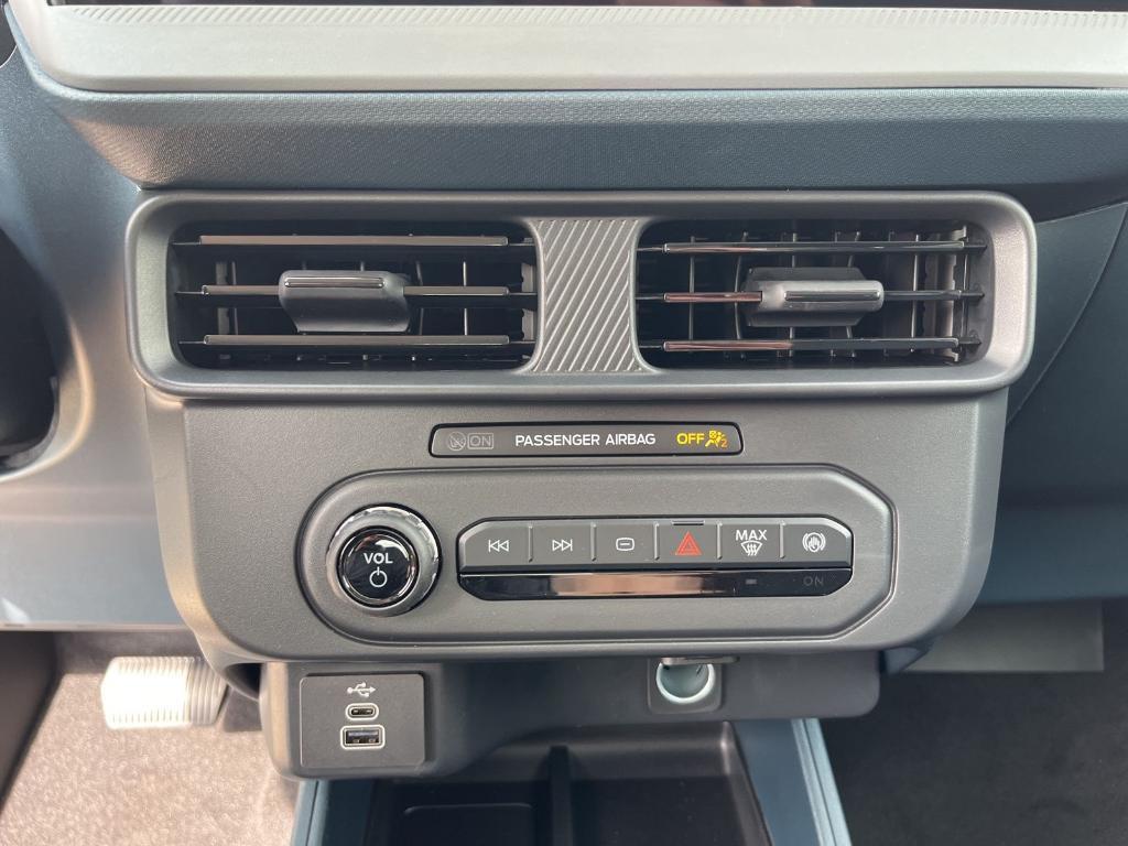 new 2025 Ford Maverick car