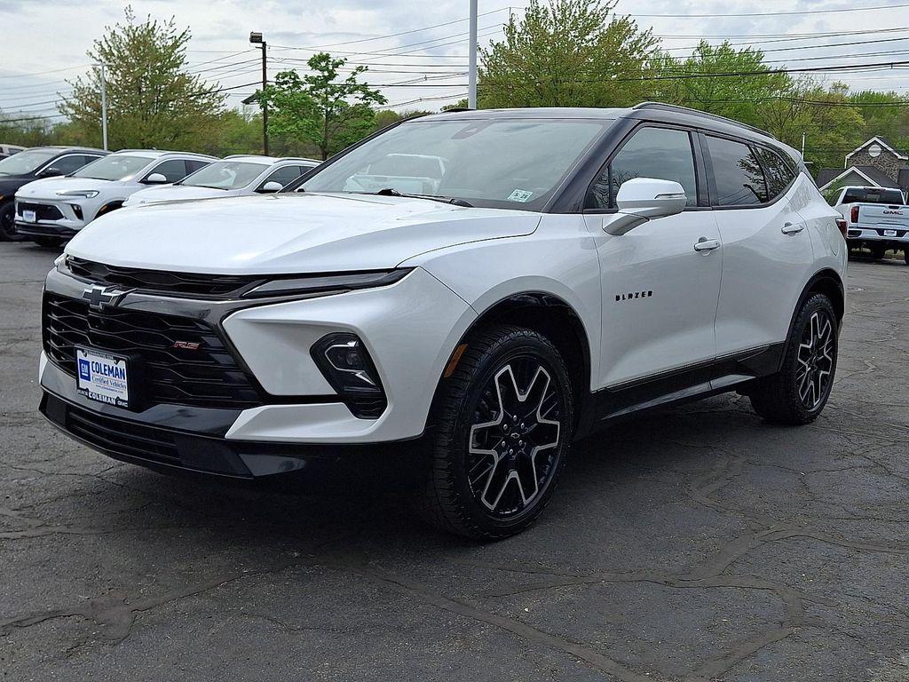 used 2023 Chevrolet Blazer car, priced at $30,290