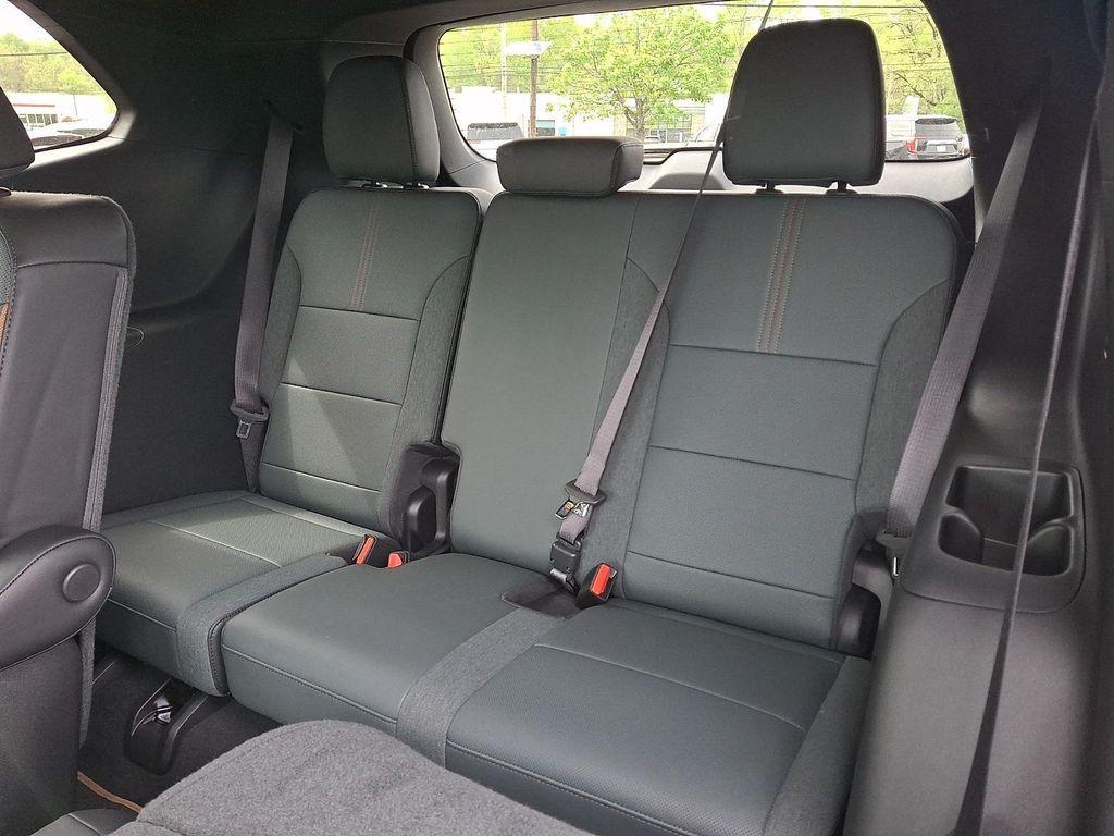 used 2025 GMC Acadia car, priced at $45,294