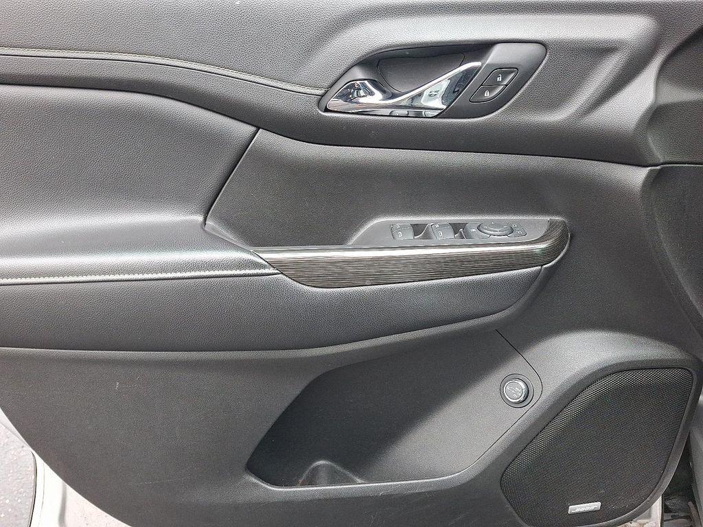 used 2019 GMC Acadia car, priced at $20,295