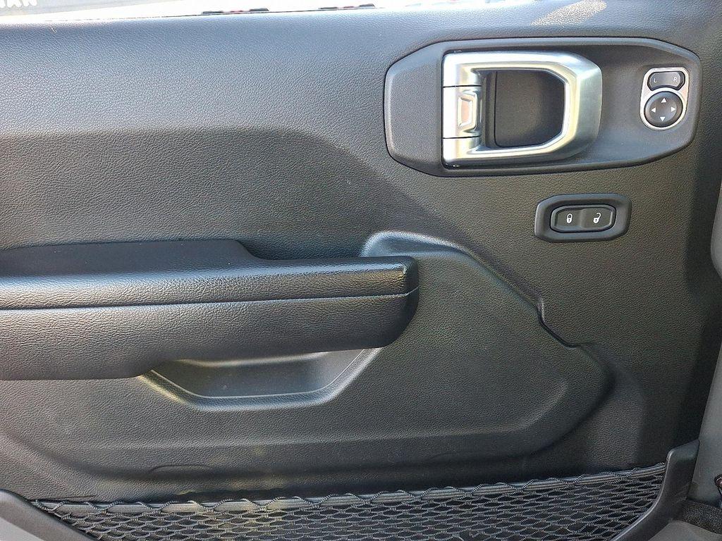 used 2021 Jeep Wrangler Unlimited car, priced at $33,495