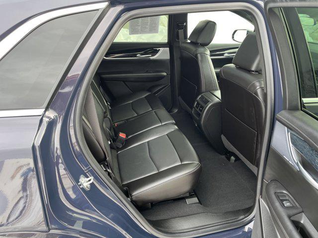 used 2025 Cadillac XT5 car, priced at $35,999