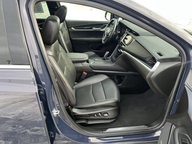 used 2025 Cadillac XT5 car, priced at $35,999