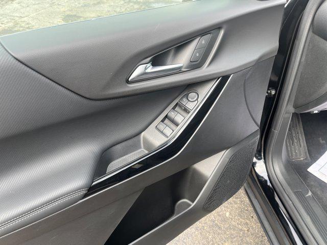 used 2025 Chevrolet Equinox car, priced at $27,999