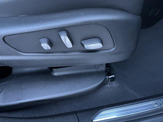 used 2025 Cadillac XT5 car, priced at $38,999