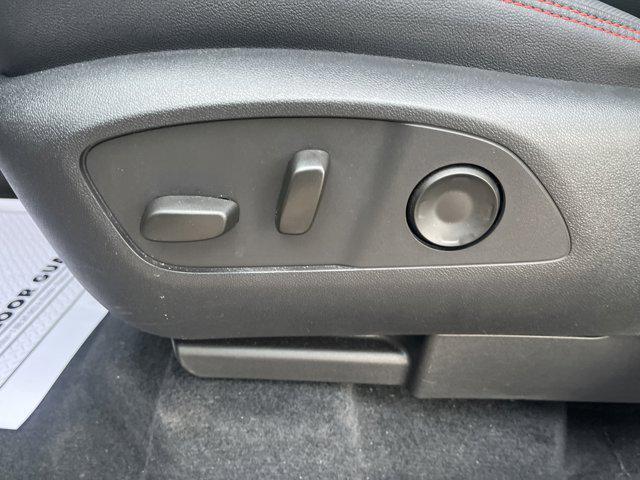 used 2024 Chevrolet Traverse car, priced at $45,999