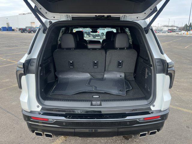 used 2024 Chevrolet Traverse car, priced at $45,999