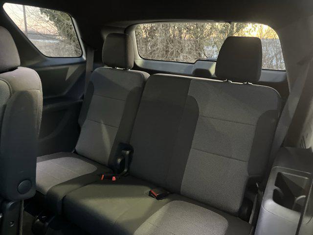 used 2023 Chevrolet Traverse car, priced at $31,999