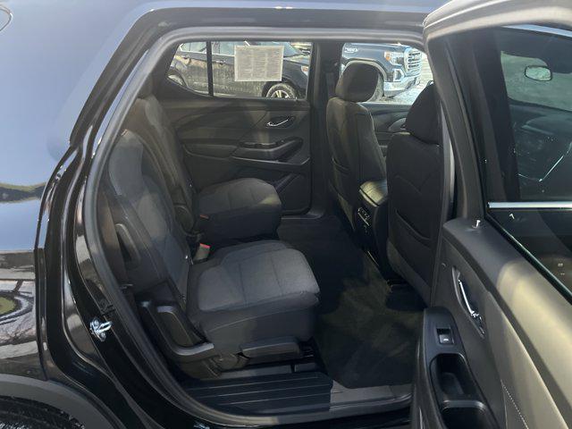 used 2023 Chevrolet Traverse car, priced at $31,999