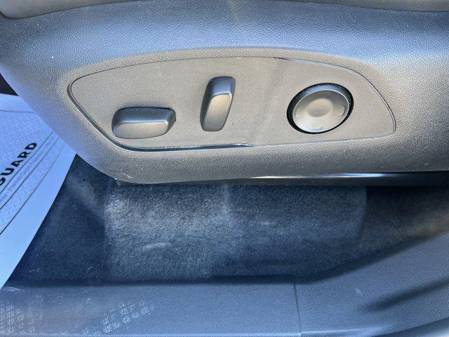 used 2025 Buick Enclave car, priced at $35,999