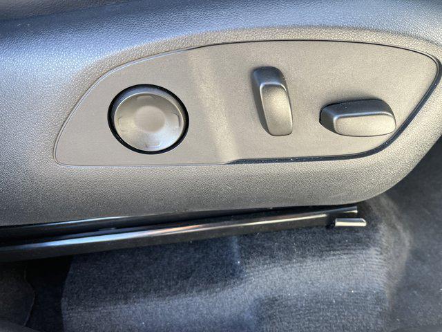 used 2025 Buick Enclave car, priced at $35,999