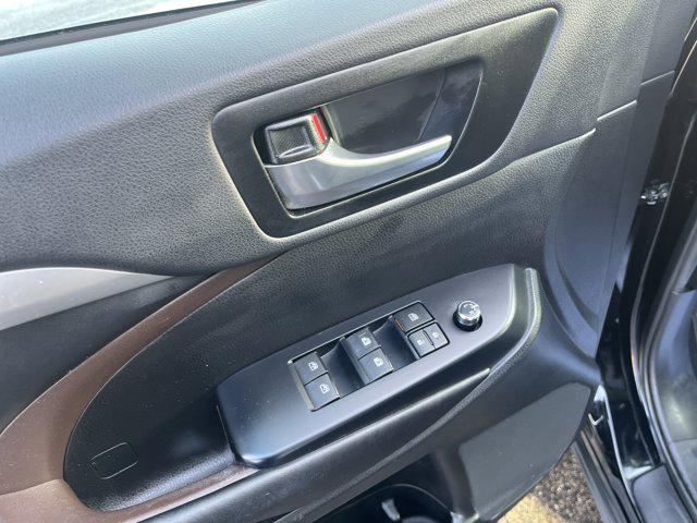 used 2019 Toyota Highlander car, priced at $20,999