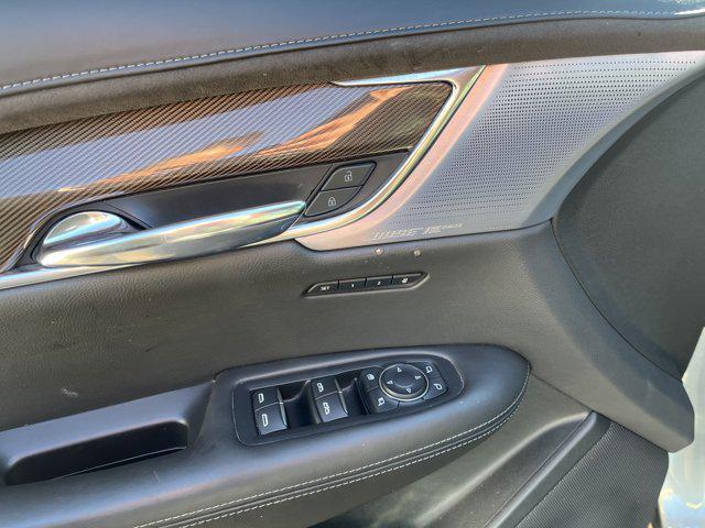 used 2020 Cadillac XT6 car, priced at $25,999