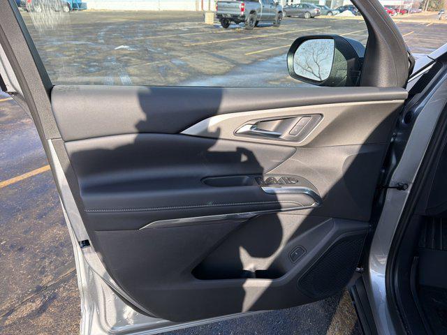 new 2026 Chevrolet Traverse car, priced at $48,240