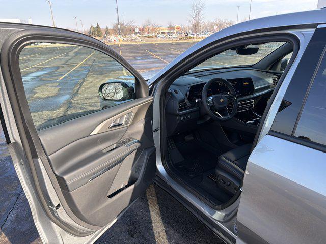 new 2026 Chevrolet Traverse car, priced at $48,240