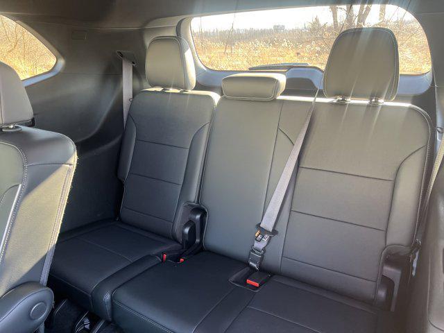 used 2025 Buick Enclave car, priced at $35,999