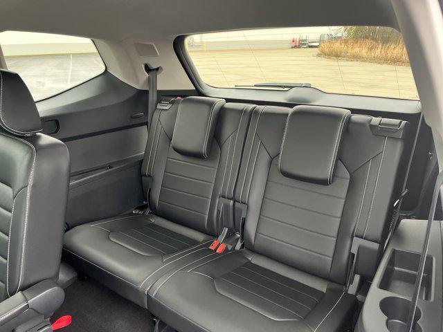 used 2021 Volkswagen Atlas car, priced at $25,999