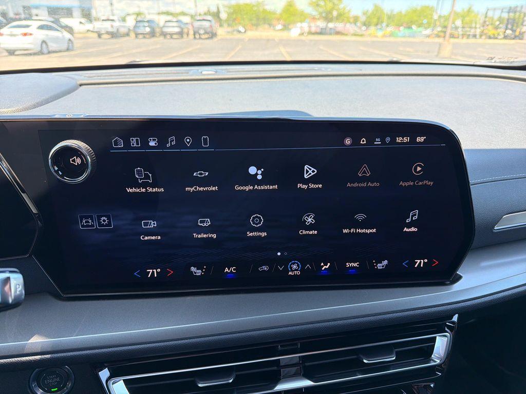 new 2026 Chevrolet Traverse car, priced at $48,225