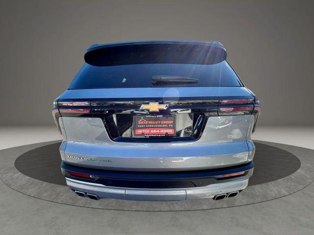used 2025 Chevrolet Traverse car, priced at $32,990
