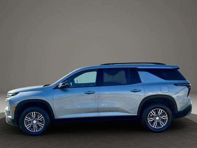 used 2025 Chevrolet Traverse car, priced at $32,990