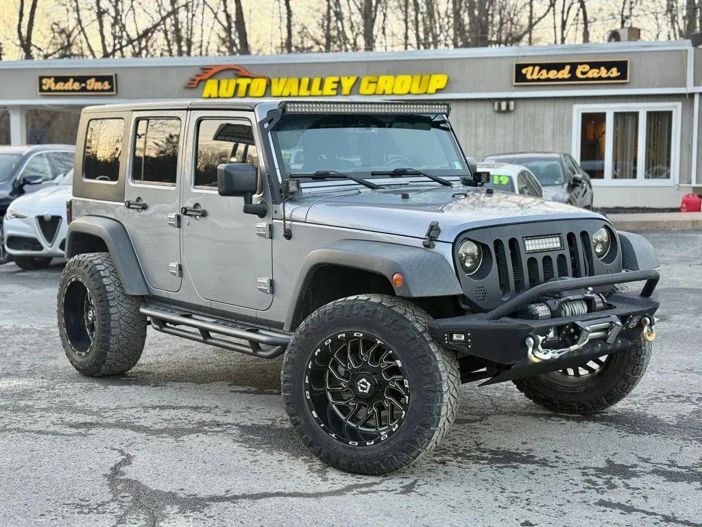 used 2015 Jeep Wrangler Unlimited car, priced at $17,990