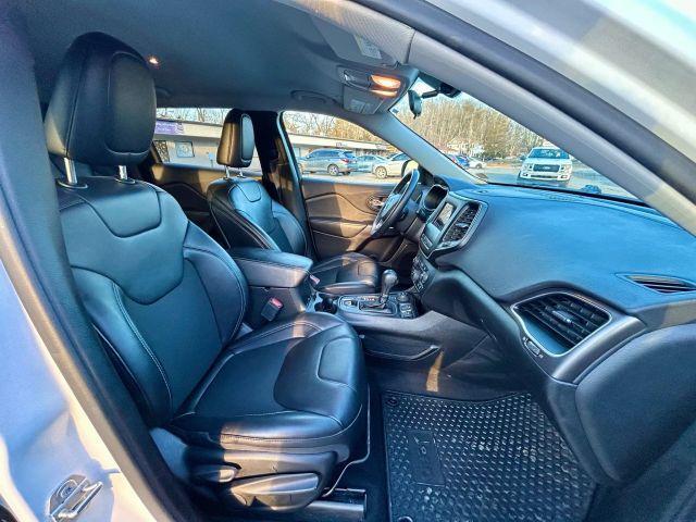 used 2019 Jeep Cherokee car, priced at $13,490