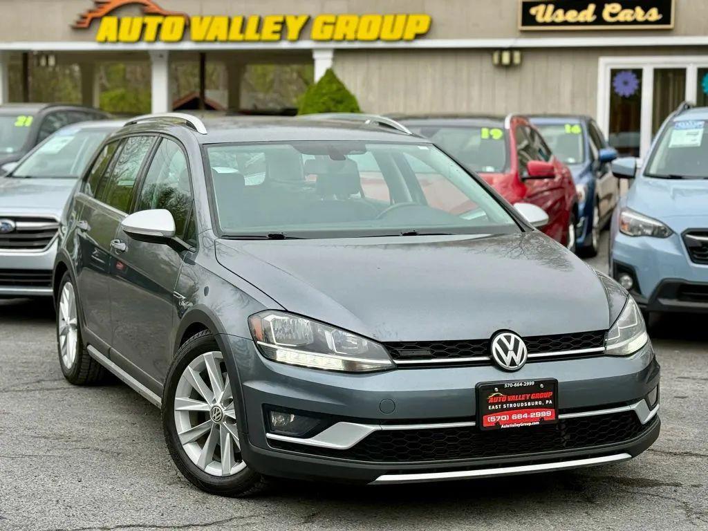 used 2018 Volkswagen Golf Alltrack car, priced at $13,990