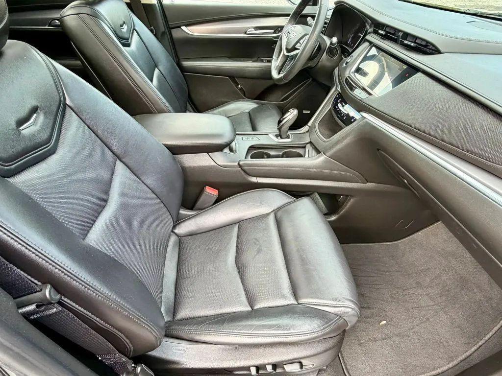 used 2017 Cadillac XT5 car, priced at $14,990