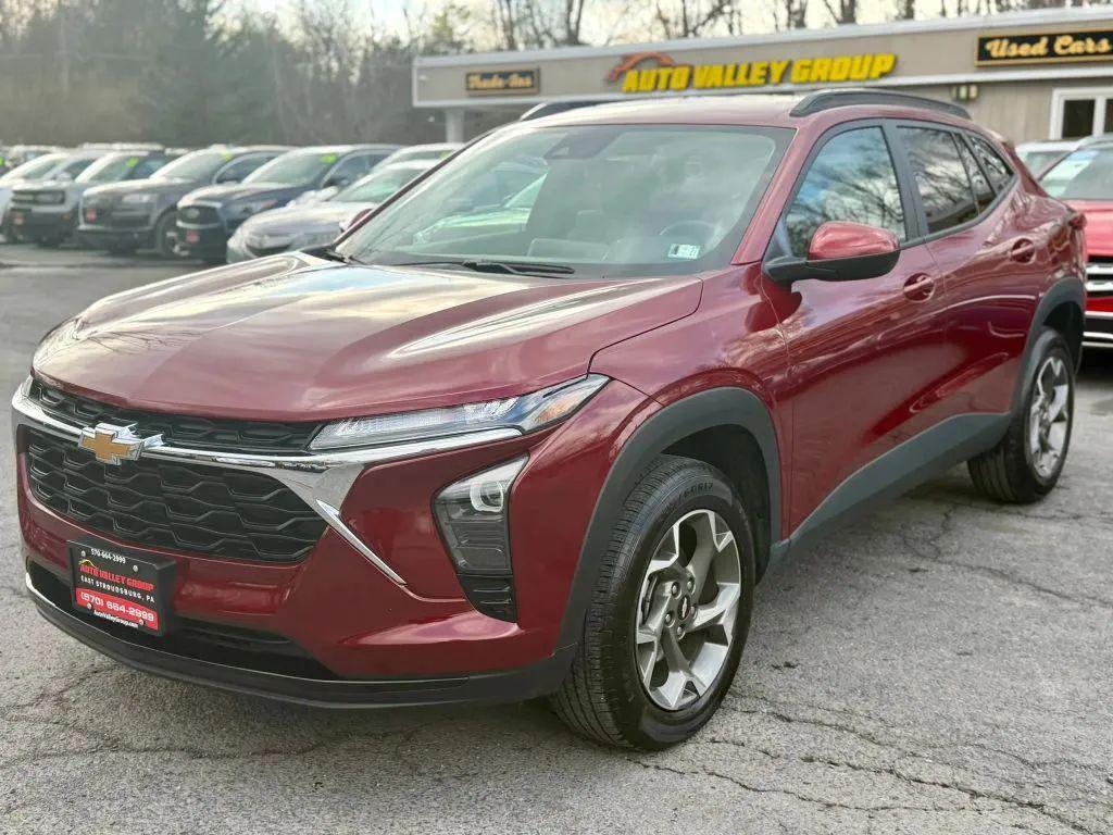 used 2025 Chevrolet Trax car, priced at $19,990