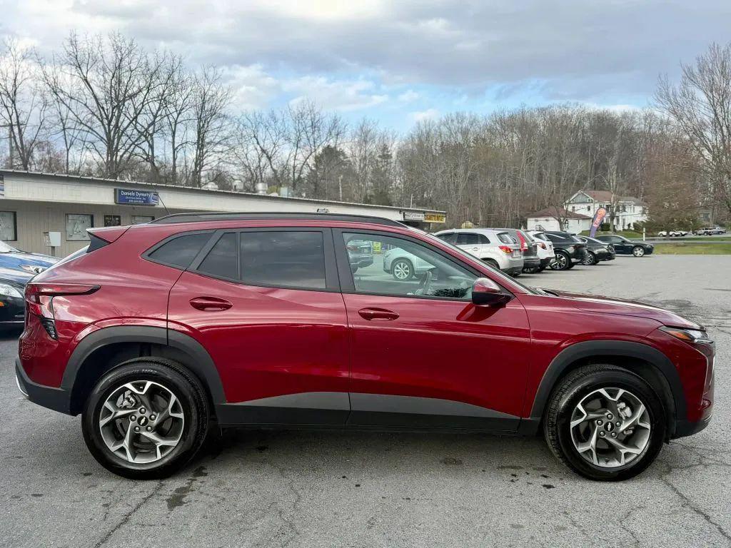 used 2025 Chevrolet Trax car, priced at $19,990
