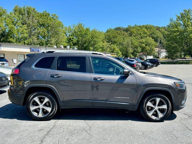 used 2019 Jeep Cherokee car, priced at $14,290