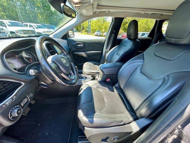 used 2019 Jeep Cherokee car, priced at $14,290